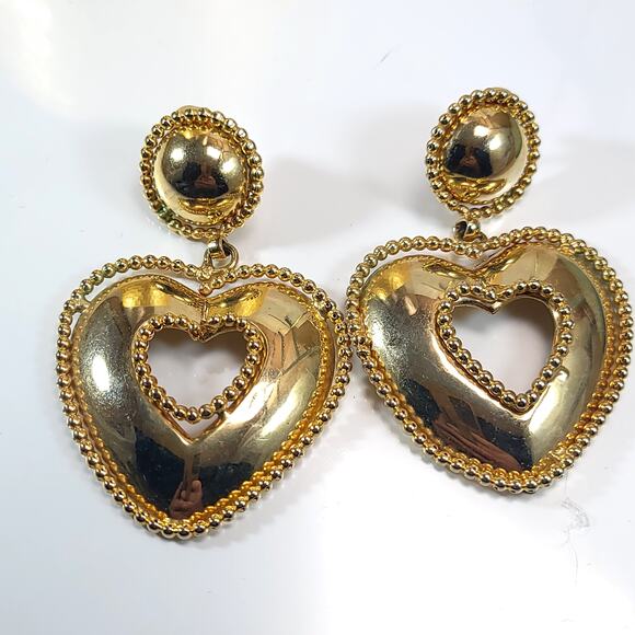 Vintage Large Gold Tone Heart-Shaped Clip-On Earrings with Beaded Detail - Picture 1 of 10